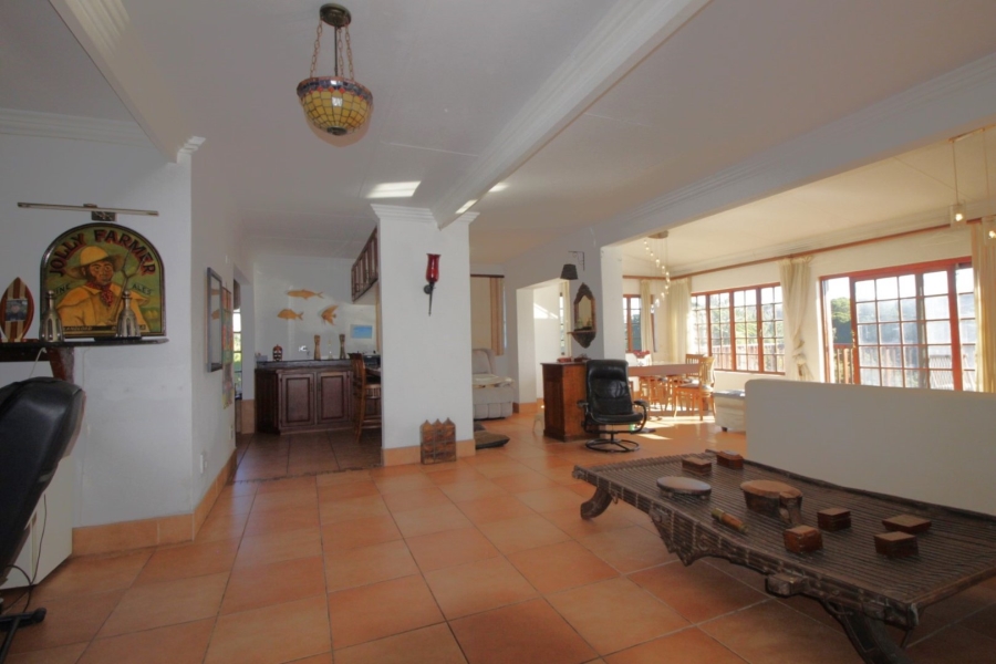 7 Bedroom Property for Sale in Noorsekloof Eastern Cape